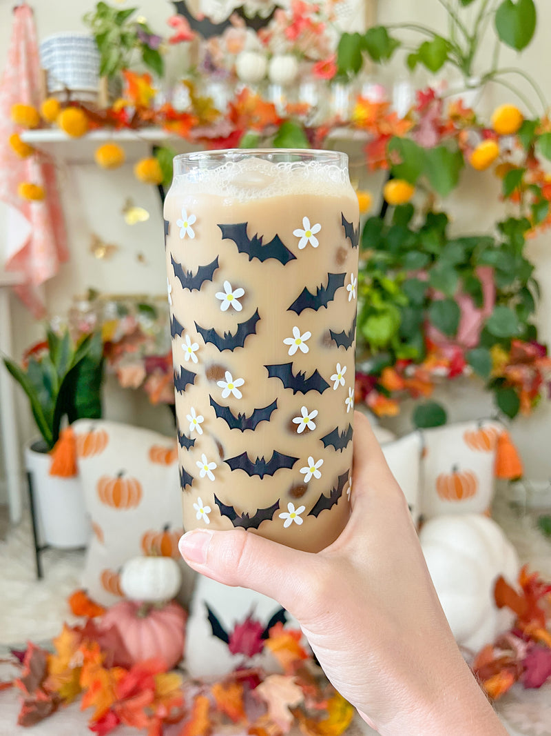 20oz Bats and Daisies Glass