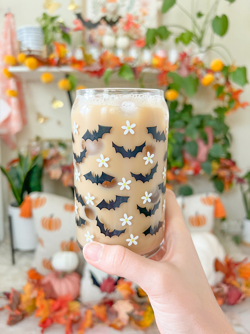 16oz Bats and Daisies Glass