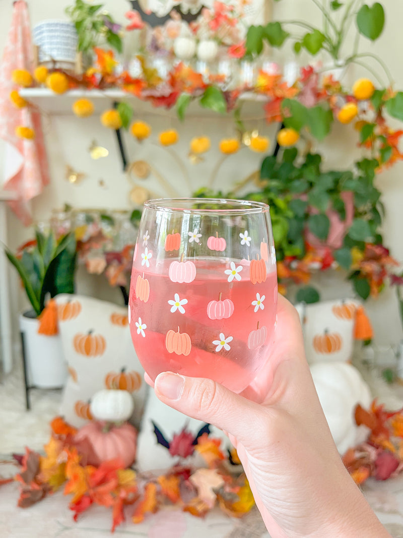 Pumpkins and Daisies Wine Glass