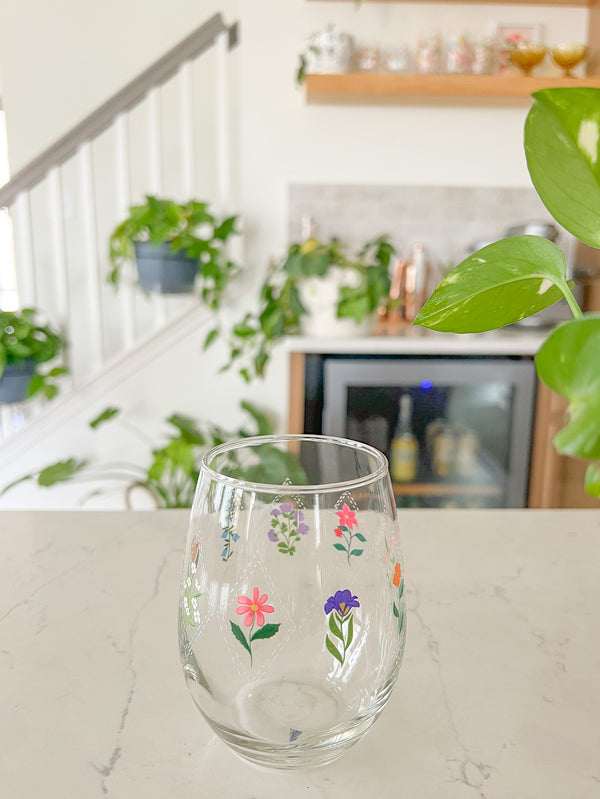 Floral Quilt Wine Glass
