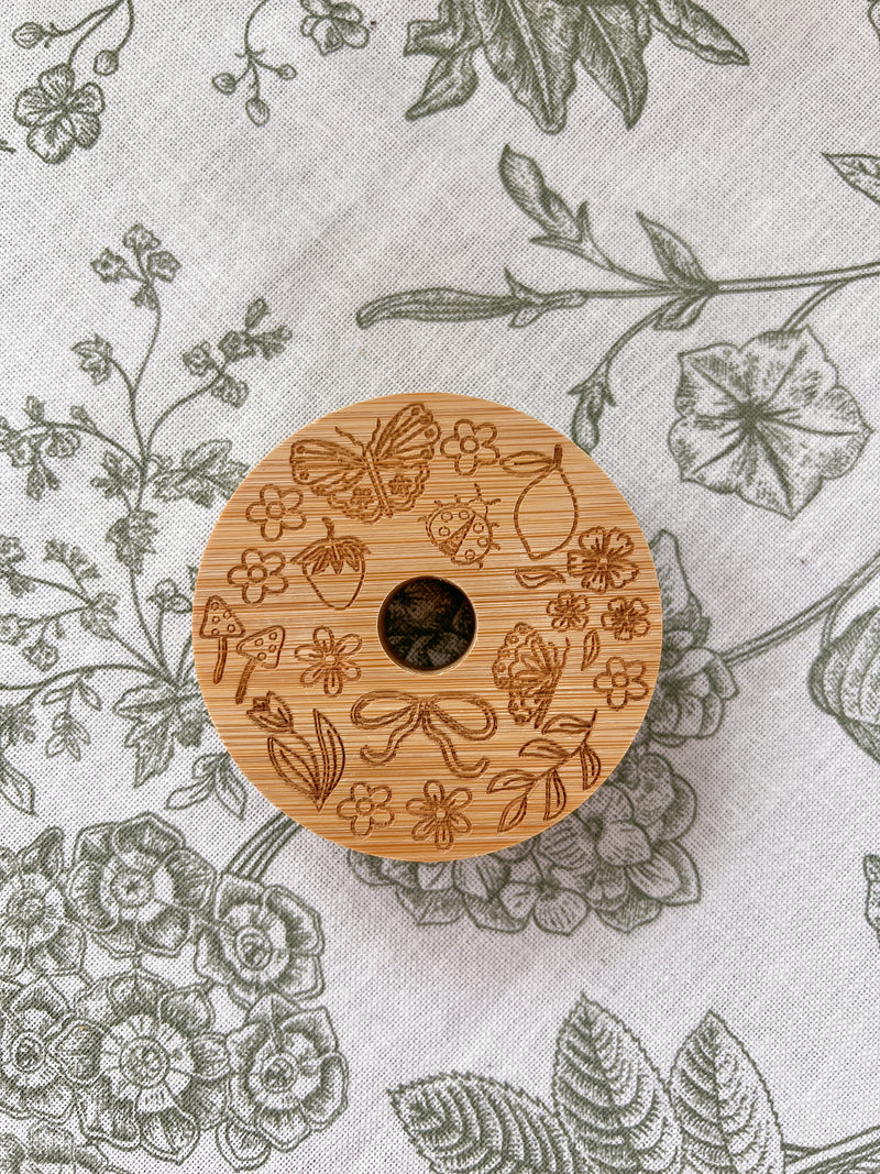 Garden Engraved Bamboo Lid